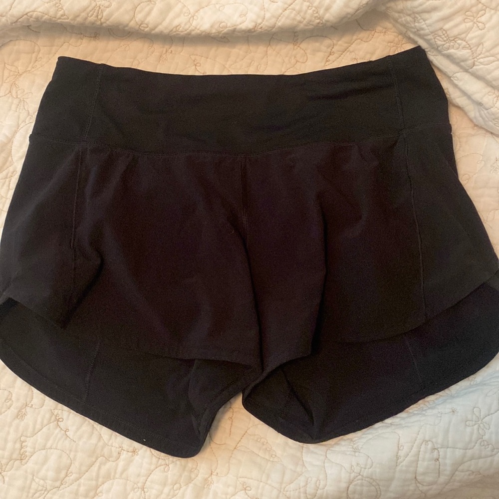 Lululemon Size 4- 4” Black SpeedUp Shorts